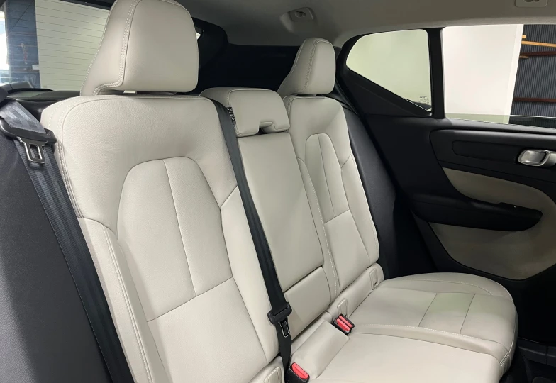 Volvo XC40 Белый