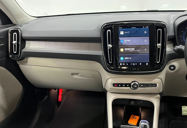 Volvo XC40 Белый