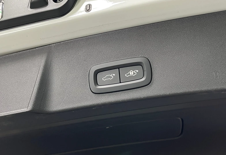 Volvo XC40 Белый