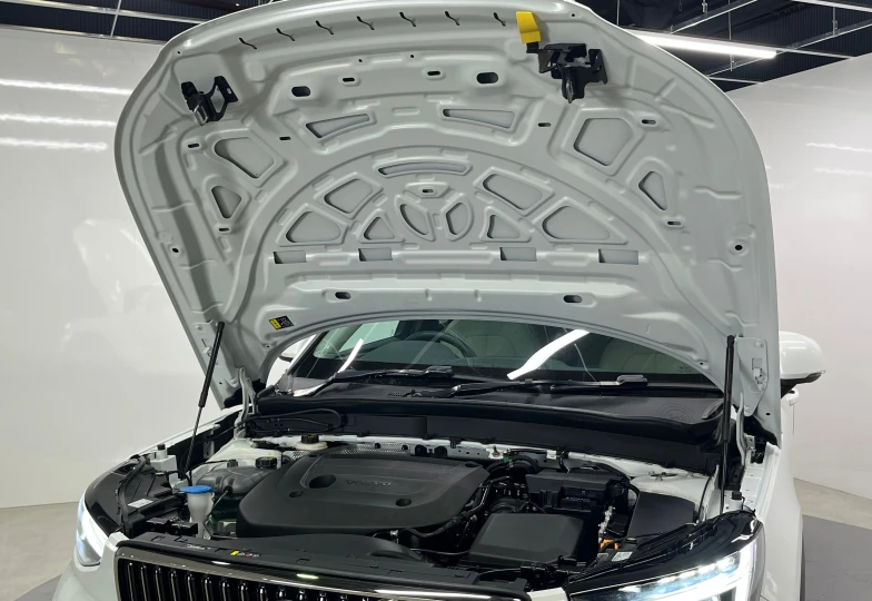 Volvo XC40 Белый