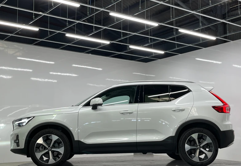 Volvo XC40 Белый