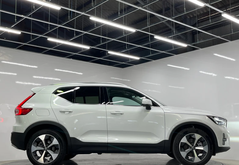 Volvo XC40 Белый