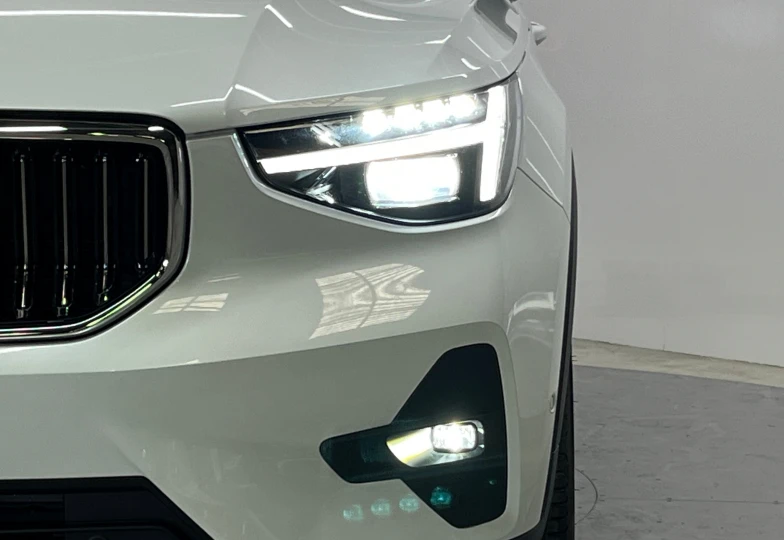 Volvo XC40 Белый