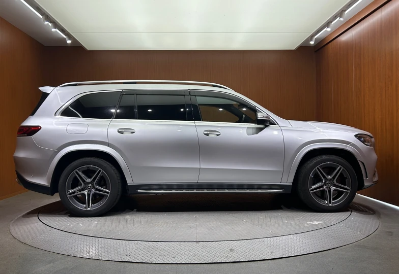 Mercedes GLS-class Серый