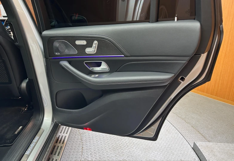 Mercedes GLS-class Серый