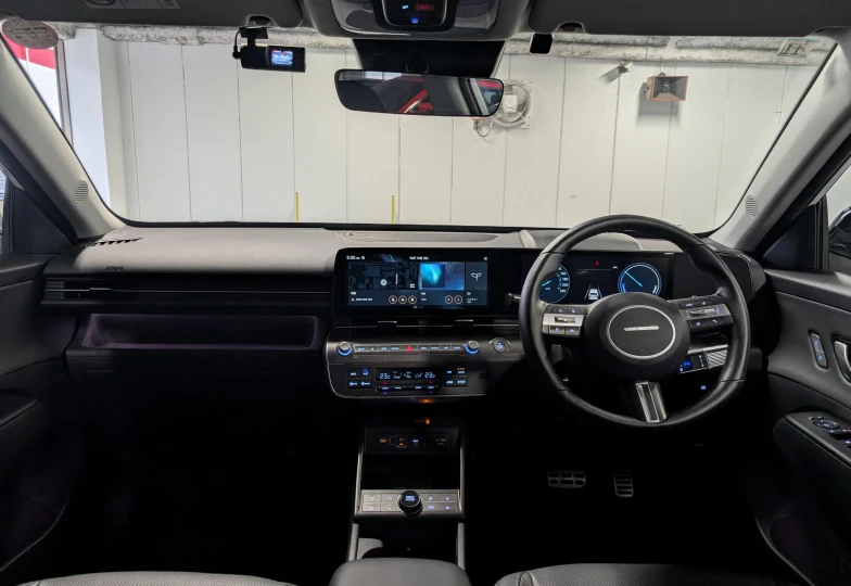 Hyundai Kona Белый