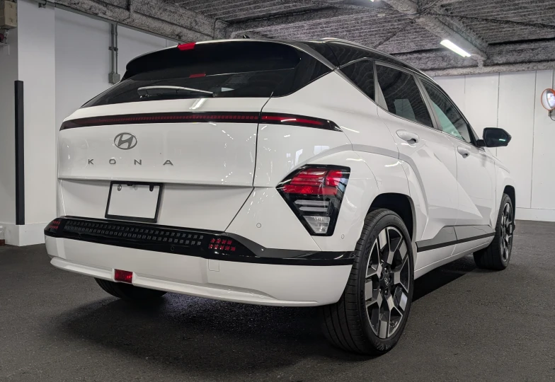 Hyundai Kona Белый