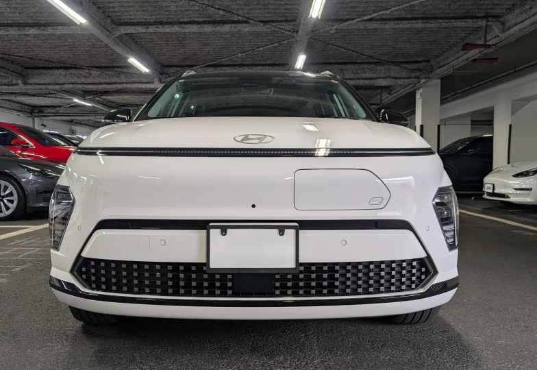 Hyundai Kona Белый
