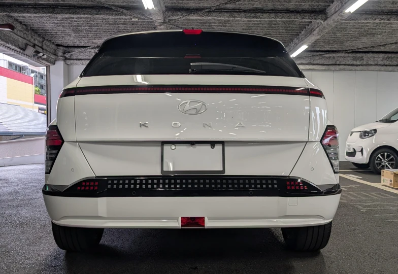 Hyundai Kona Белый
