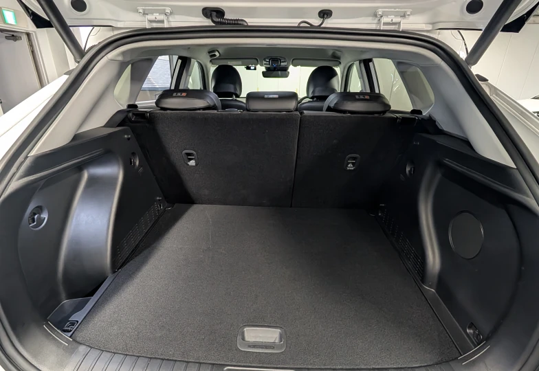 Hyundai Kona Белый