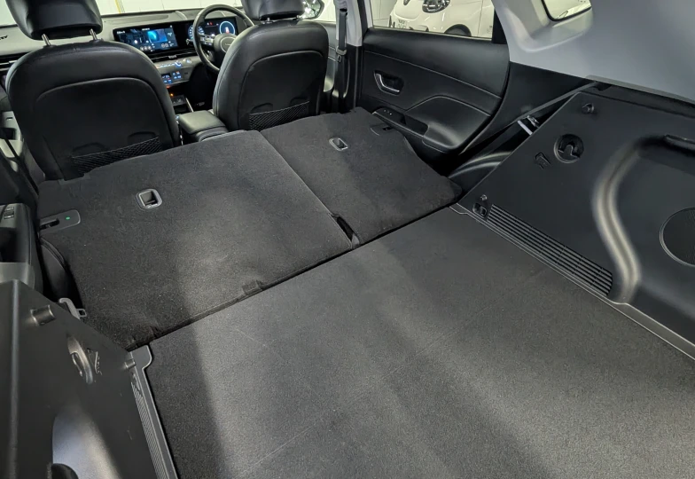 Hyundai Kona Белый