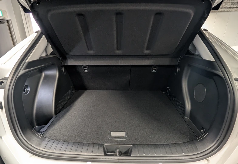 Hyundai Kona Белый