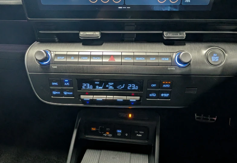 Hyundai Kona Белый