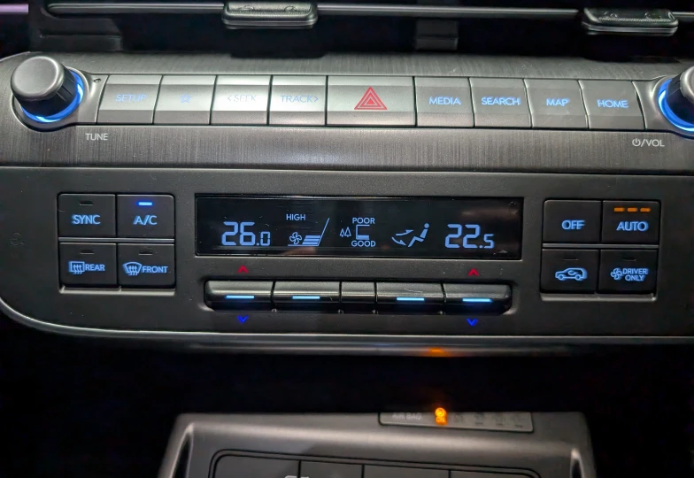Hyundai Kona Белый