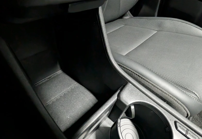 Hyundai Kona Белый
