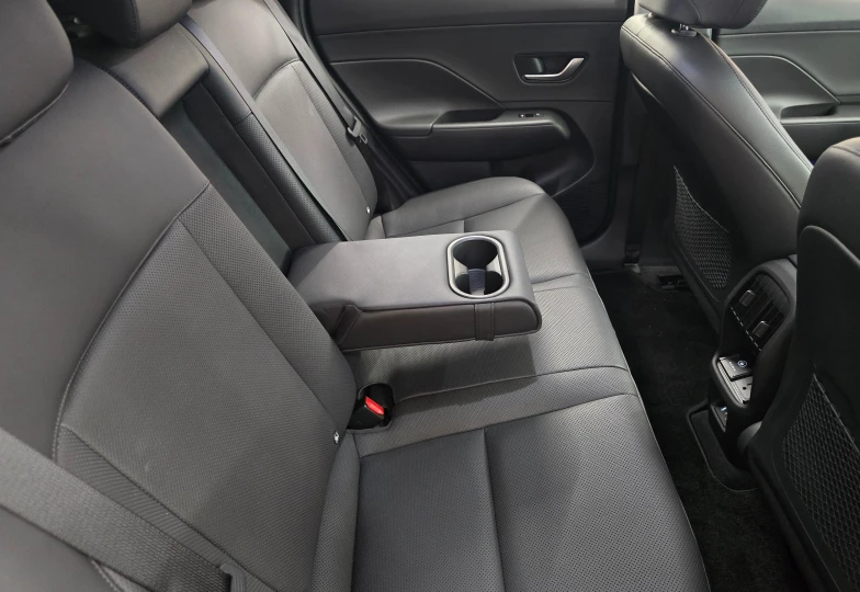 Hyundai Kona Красный