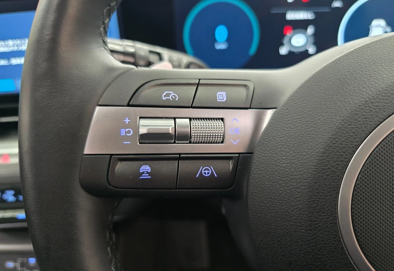 Hyundai Kona Красный