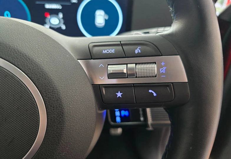 Hyundai Kona Красный
