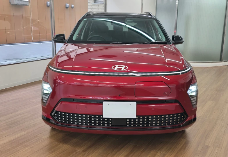 Hyundai Kona Красный