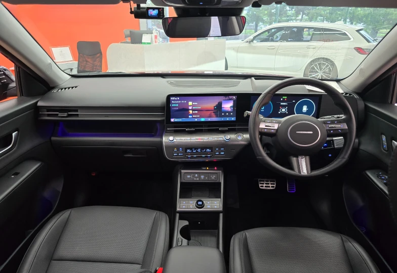 Hyundai Kona Красный
