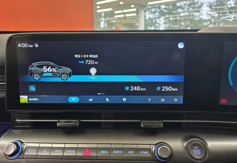 Hyundai Kona Красный