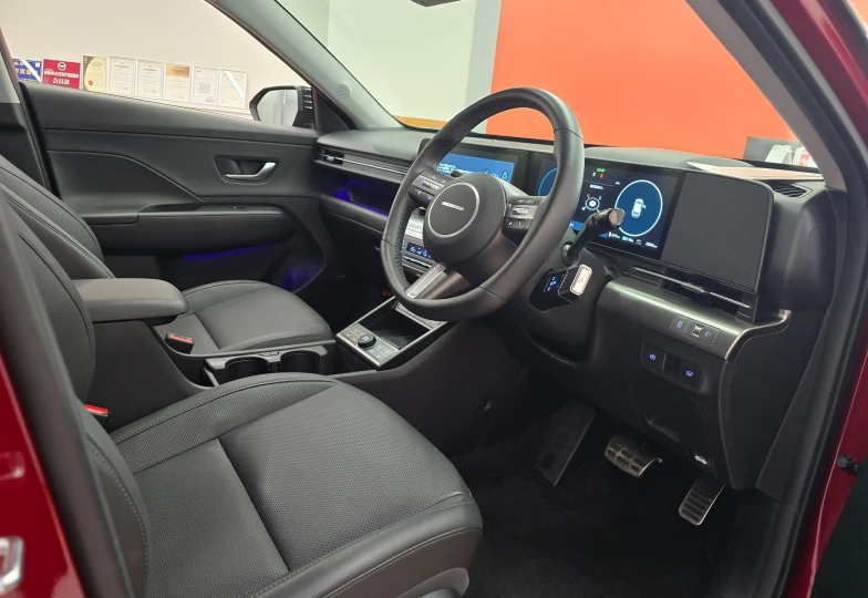 Hyundai Kona Красный