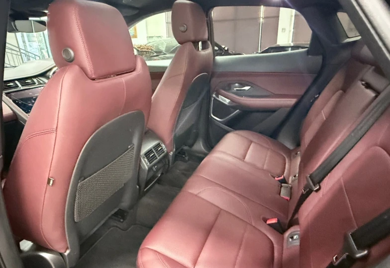 Jaguar E-Pace Серый