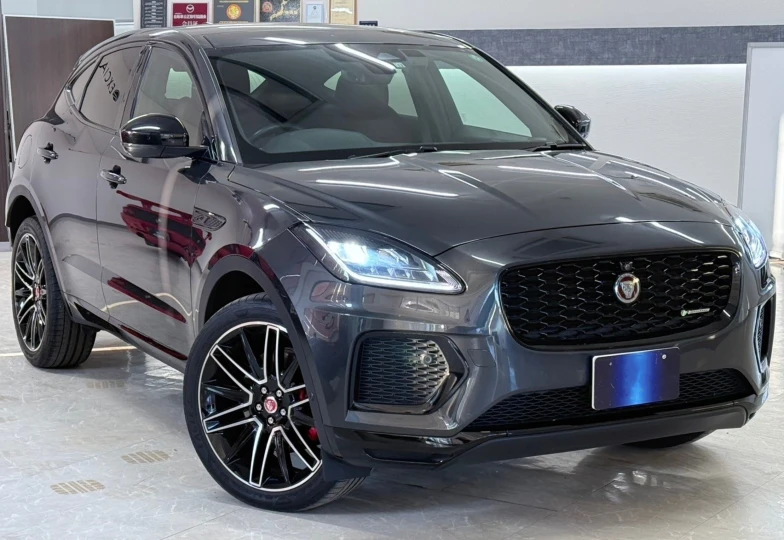 Jaguar E-Pace Серый