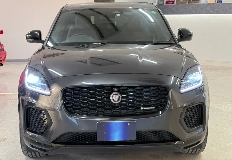 Jaguar E-Pace Серый
