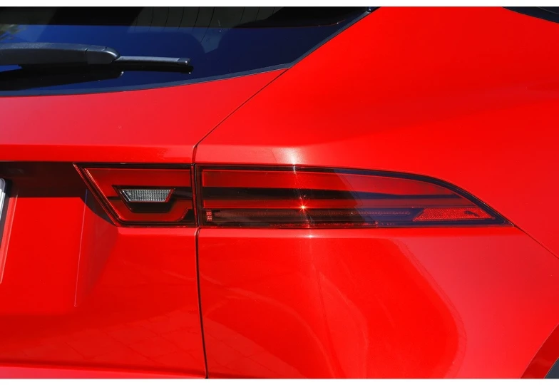 Jaguar E-Pace Красный