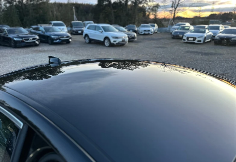 Jaguar XE Черный