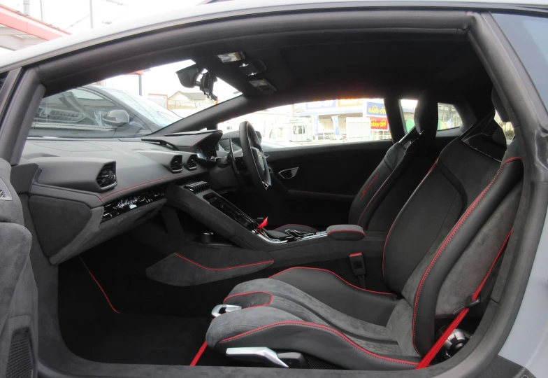 Lamborghini Huracan Серый