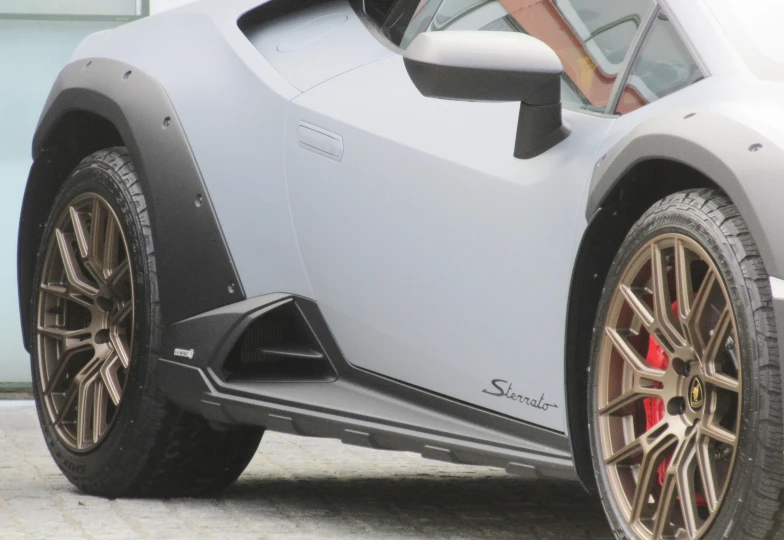 Lamborghini Huracan Серый