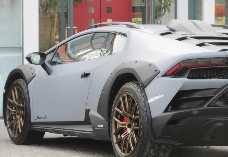 Lamborghini Huracan Серый