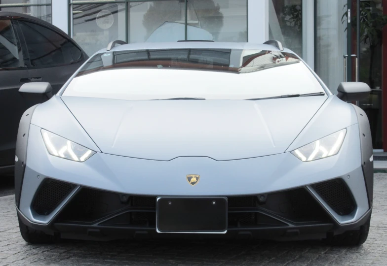 Lamborghini Huracan Серый