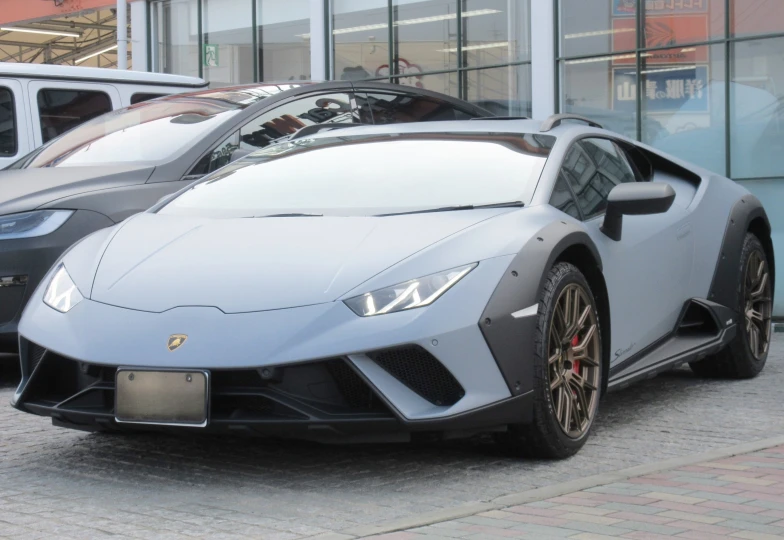 Lamborghini Huracan Серый
