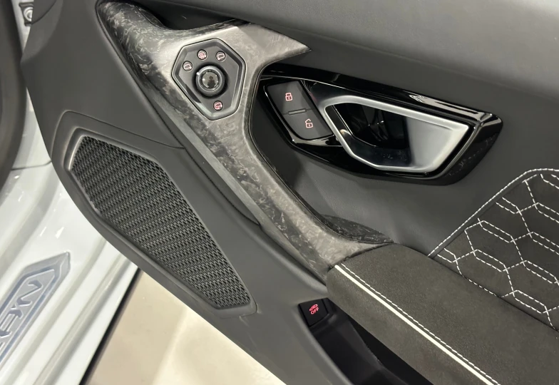 Lamborghini Huracan Серый