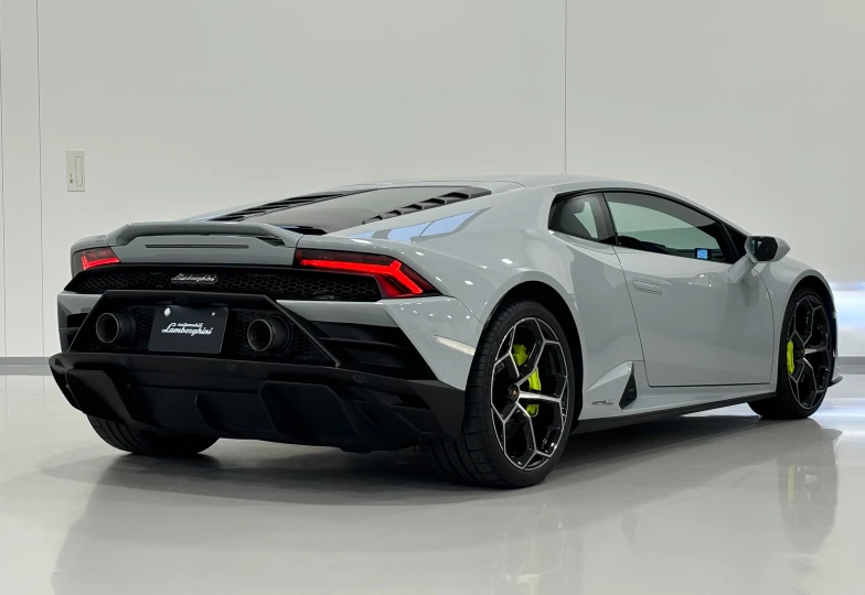 Lamborghini Huracan Серый