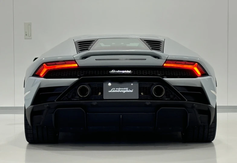 Lamborghini Huracan Серый