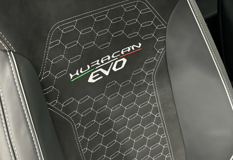 Lamborghini Huracan Серый