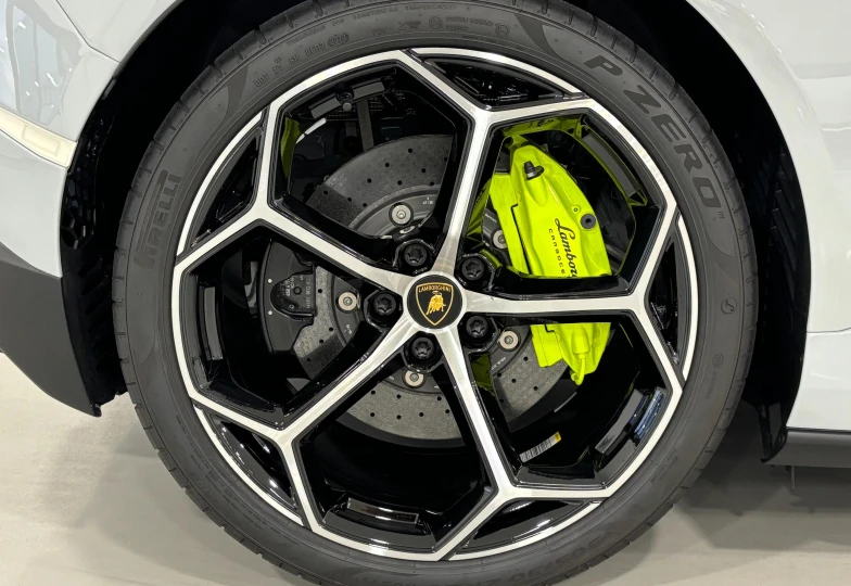Lamborghini Huracan Серый