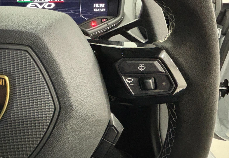 Lamborghini Huracan Серый