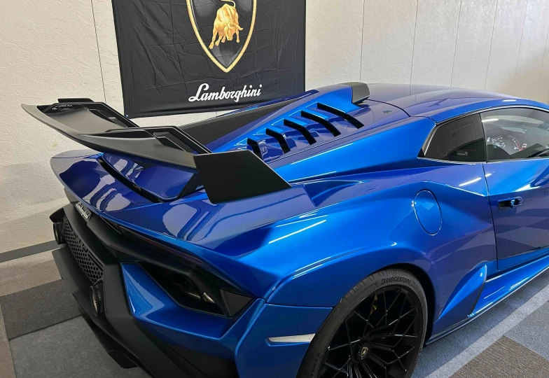 Lamborghini Huracan Синий