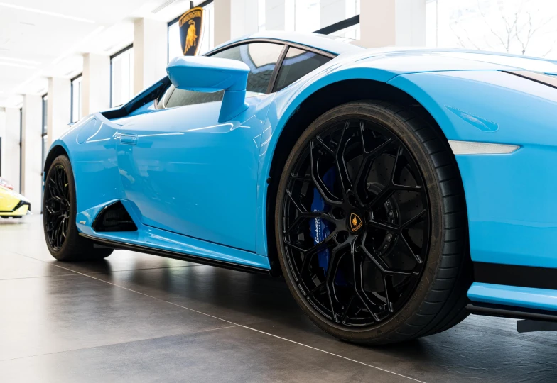 Lamborghini Huracan Бирюзовый