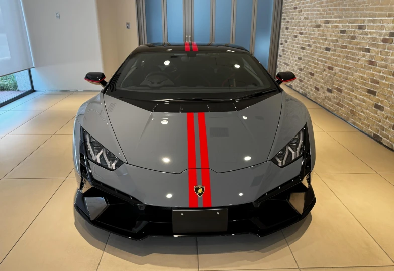 Lamborghini Huracan Серый