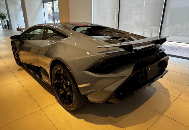 Lamborghini Huracan Серый