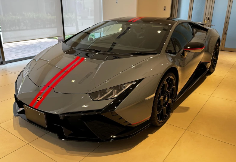 Lamborghini Huracan Серый