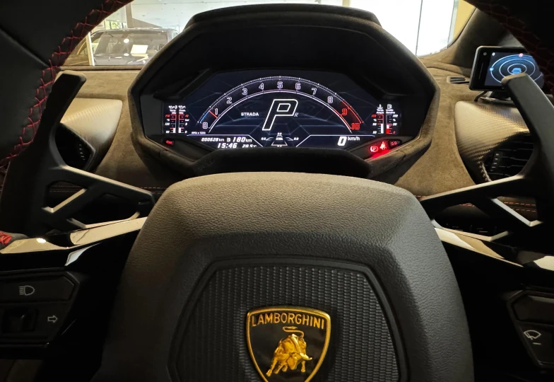 Lamborghini Huracan Серый