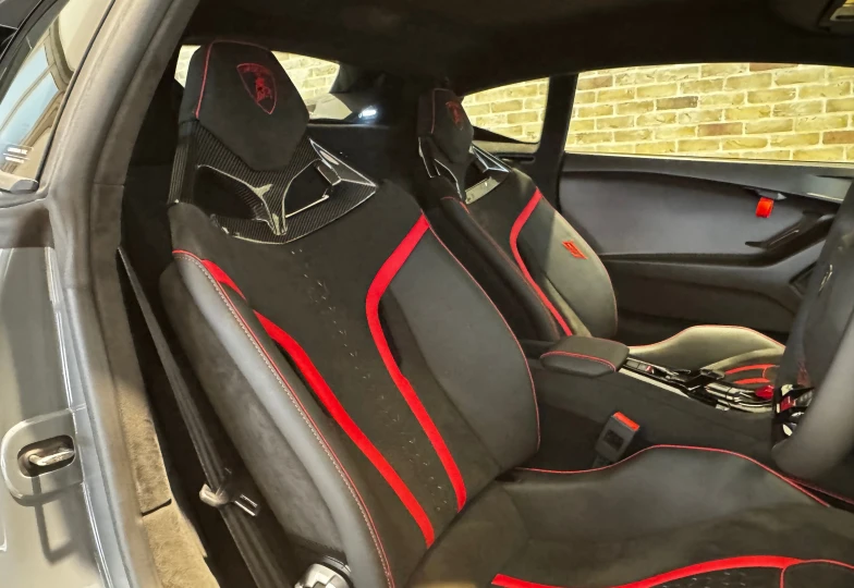 Lamborghini Huracan Серый