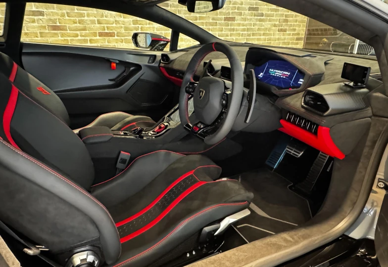 Lamborghini Huracan Серый